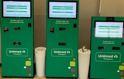 Totem de autoatendimento acessível